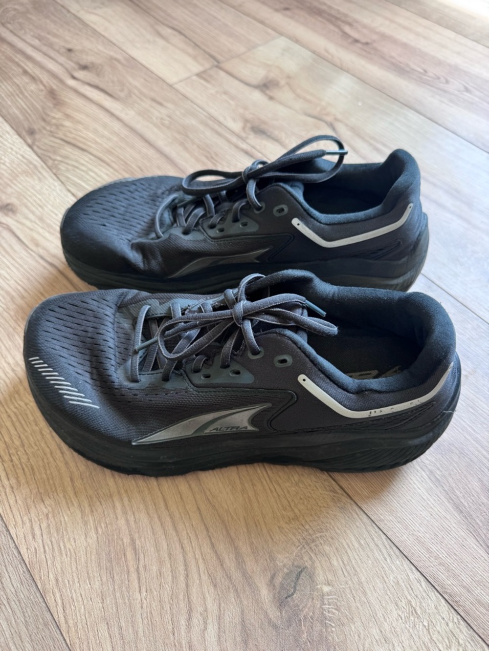Altra Via Olympus Mens Size
10.5 Black Athletic Running
Sneaker Comfort Shoes